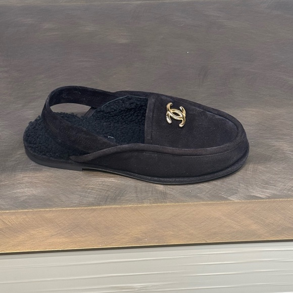 Chanel asking back loafers - Picture 9 of 9